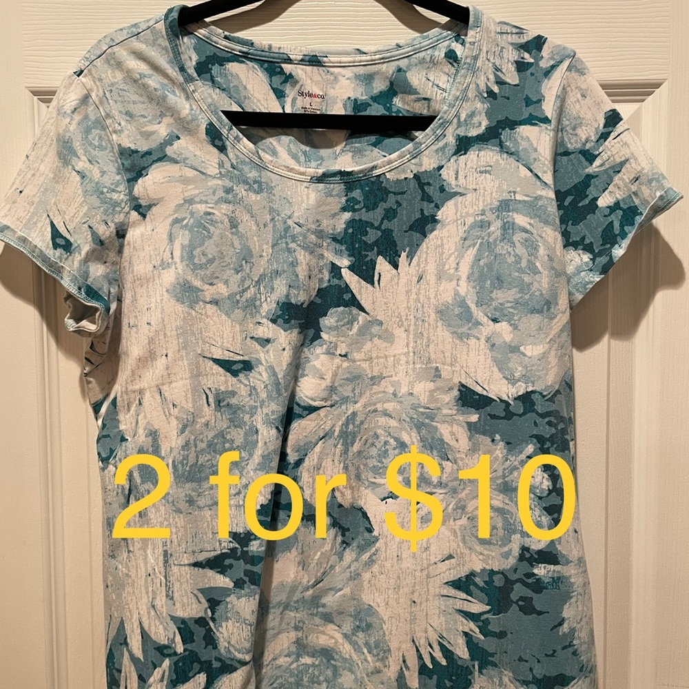 Style & Co. size large teal/aqua/white top